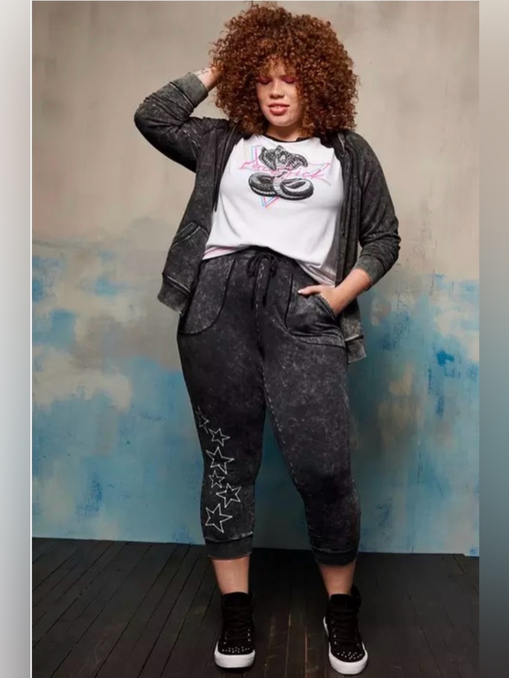 Torrid Jogger - Lovesick Acid Wash Star Skeleton Black